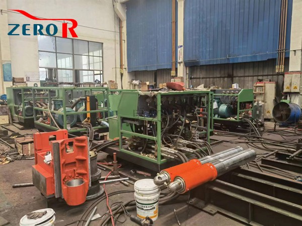 ZFY1.8/40/250型反井鉆機(jī) ZFY1.8/40/250型反井鉆機(jī)